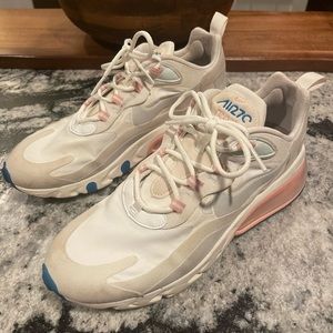Women’s Air270 React Nikes